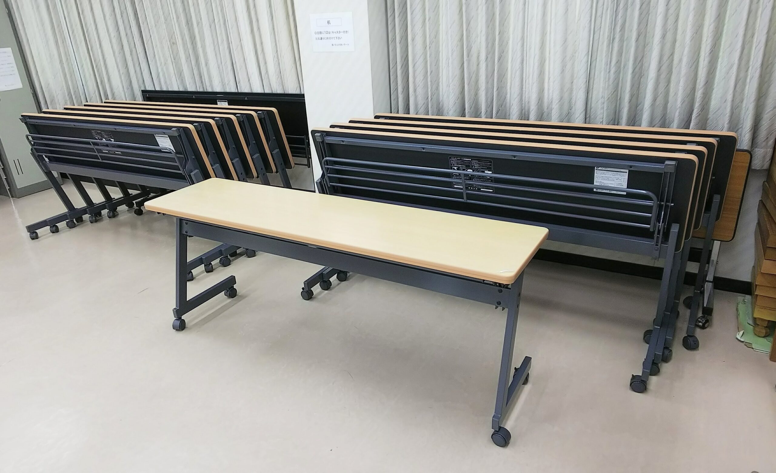 オフィス家具 まとめて持っていってくれる方 募集